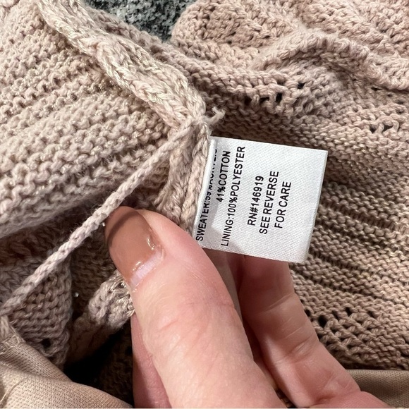 Freshman, Urban Outfitters Beige Crochet Style Cup Sleeves Dress with Ruffles - Picture 16 of 16